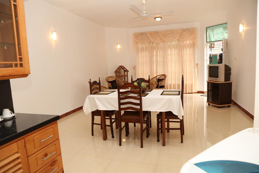 Glory Homestay Канді Номер фото